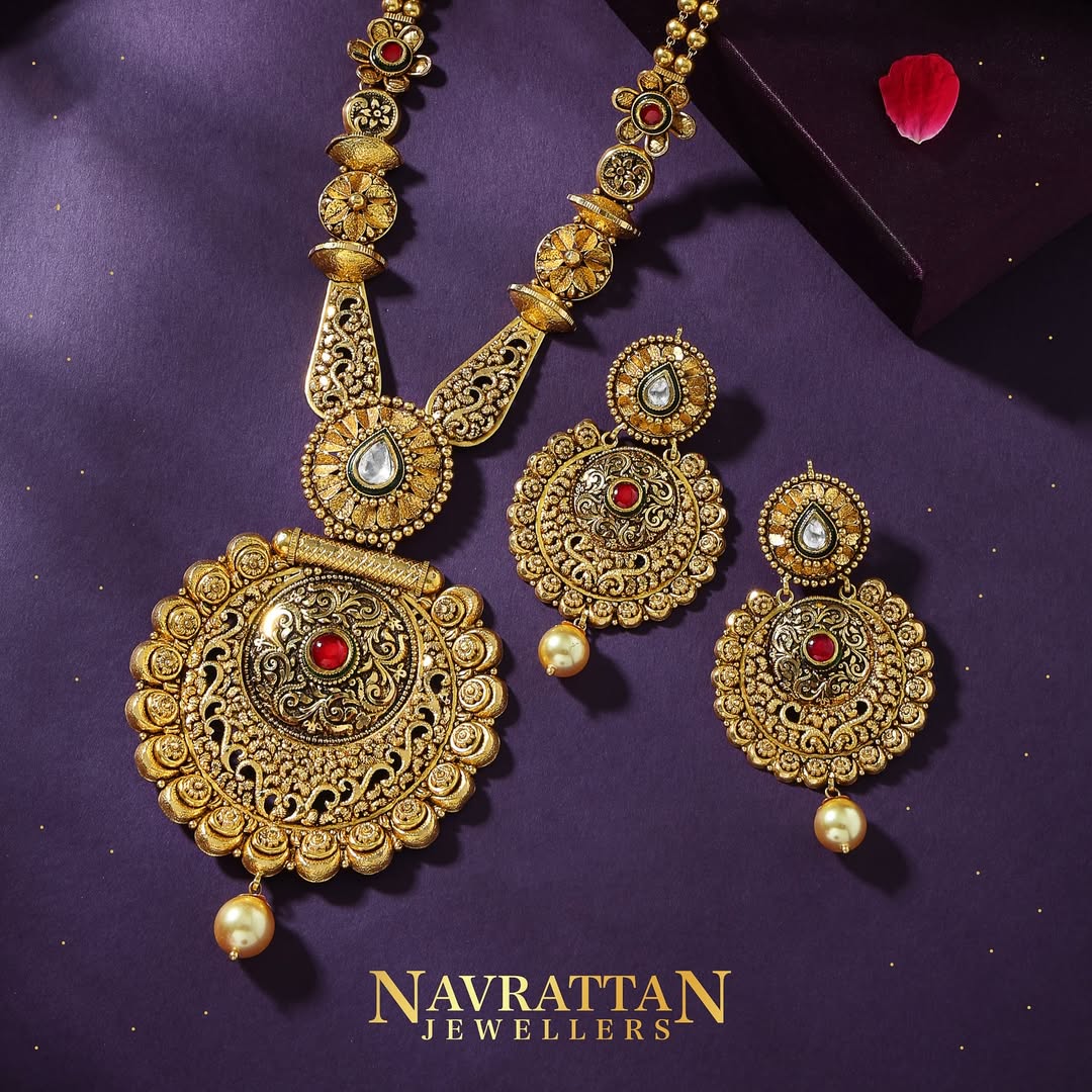 Antique Gold Necklace Set with Earrings